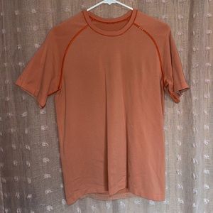 Mens Lululemon tee